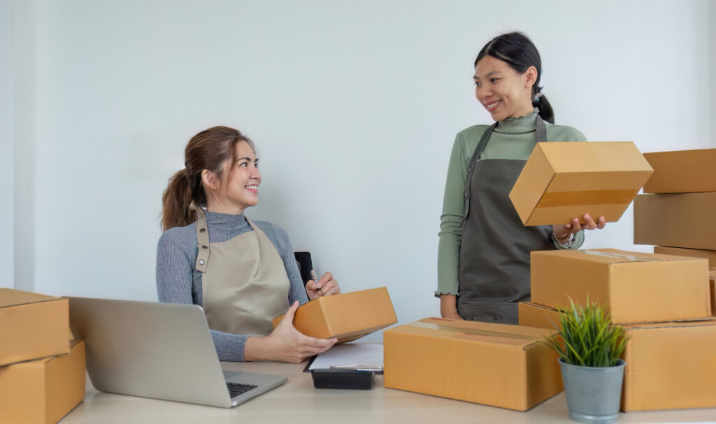 Customer-Centric Shipping Tips for Small Businesses! Featured Image 11453698