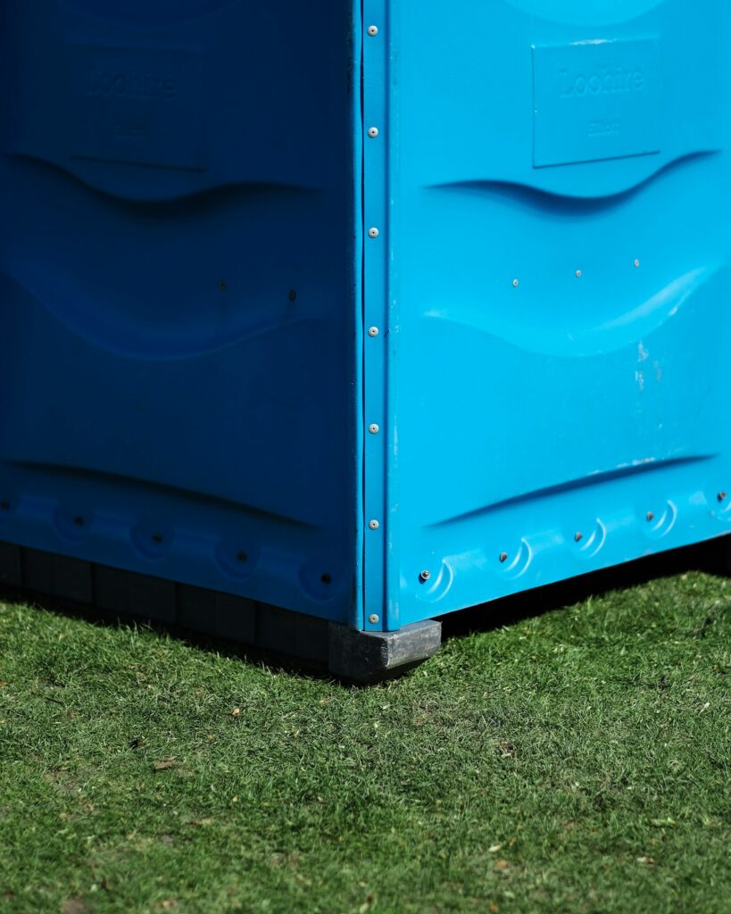 Portable Toilets Hire and Temporary Fencing Hire: The Ideal Pair for Your Next Event or Project! Featured Image 0078